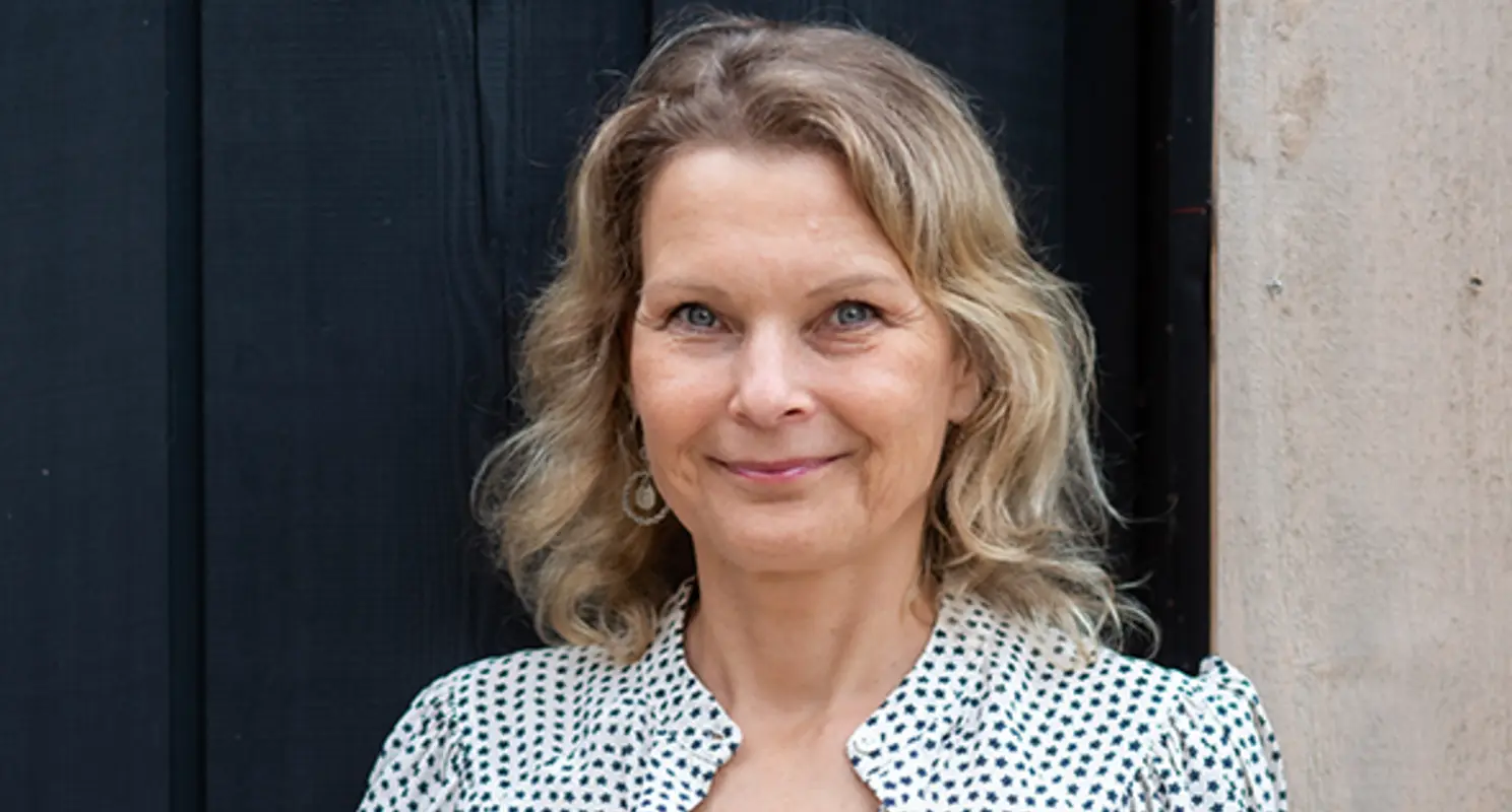 Henrike Fröchling von YogaEasy