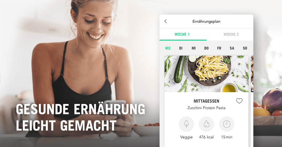 upfit-how-to-titelbild Headerbild mit einer Frau die am Essen ist und auf ihr Handy schaut, mit dem Titel "Gesunde Ernährung leicht gemacht" eingeblendet. Rechts davon ist ein Screenshot der Upfit App mit dem Ernährungsplan abgebildet.