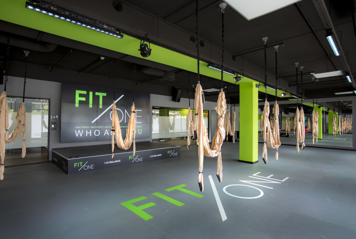 Fit/One Studio Würzburg Innenraum Fit/One Studio Würzburg Innenraum mit Aerial Training Set Up.