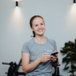 Portraitbild von Sarah Schrader.