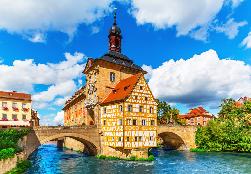 Headerbild des Brückenrathauses in Bamberg