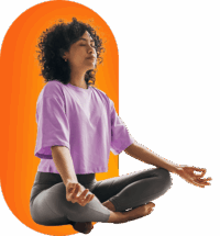 Eine Frau macht Yoga.